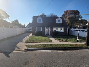 17 Denton Place, Roosevelt NY 11575