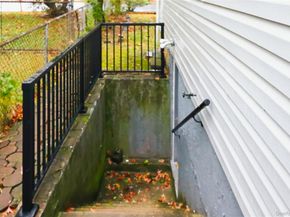 229 E Hawthorne Avenue, Valley Stream NY 11580