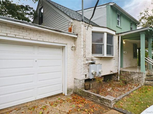 229 E Hawthorne Avenue, Valley Stream NY 11580