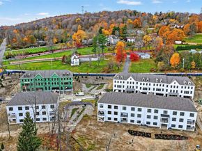 1817 Soundview Court, Yorktown Heights NY 10598