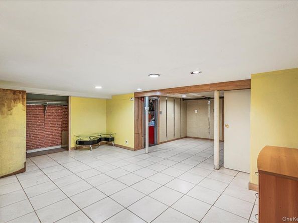 3921 48th Street, Sunnyside NY 11104