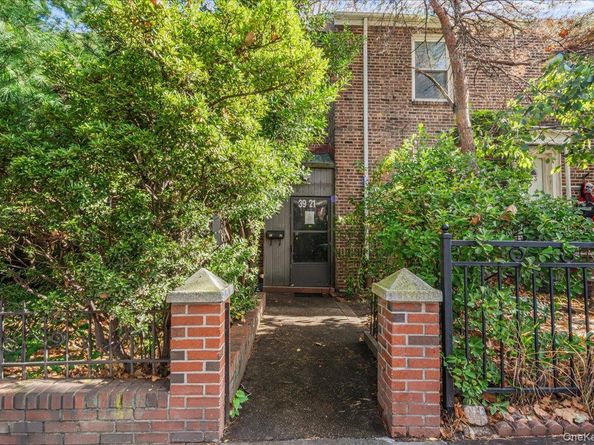 3921 48th Street, Sunnyside NY 11104