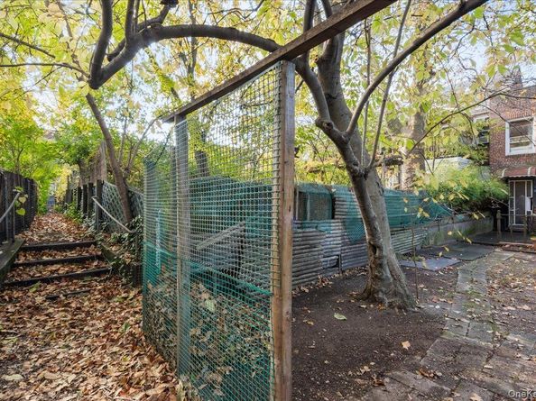 3921 48th Street, Sunnyside NY 11104