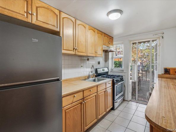 3921 48th Street, Sunnyside NY 11104