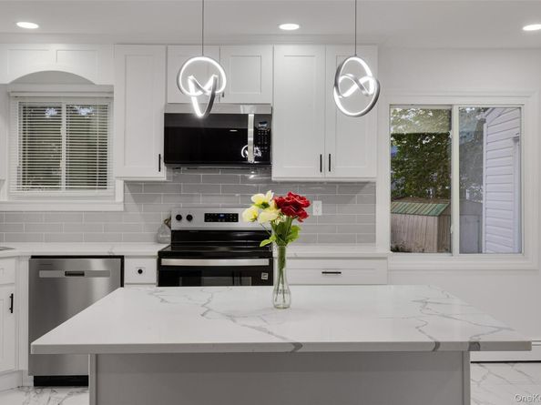 45 N Ronald Drive, Amityville NY 11701