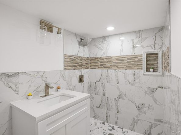 45 N Ronald Drive, Amityville NY 11701