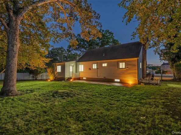 45 N Ronald Drive, Amityville NY 11701