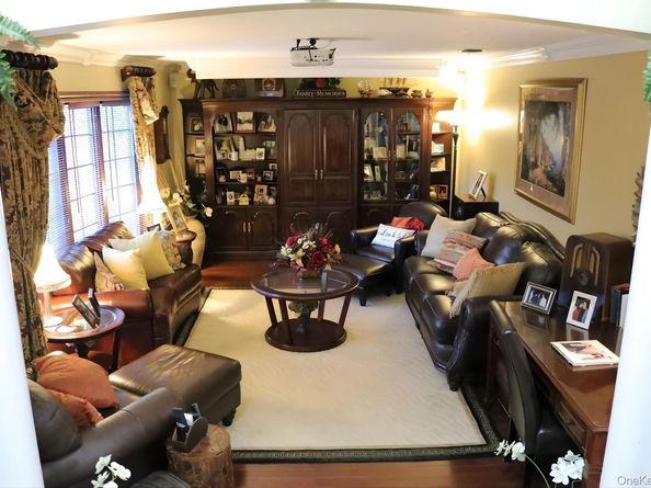 35 Hastings Drive, Ridge NY 11961