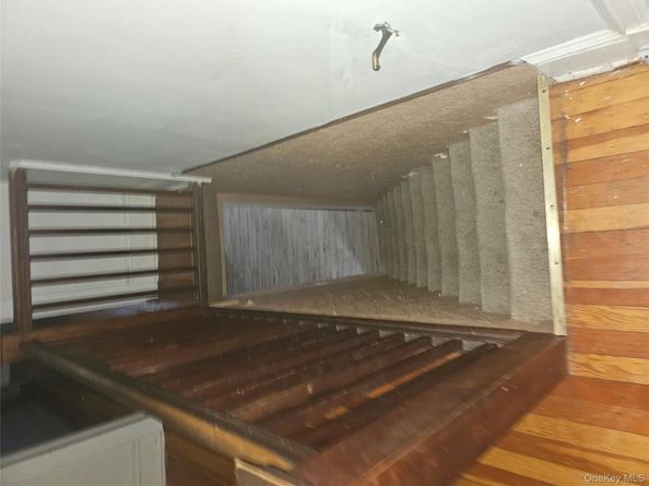 45 Arnold Avenue, West Babylon NY 11704