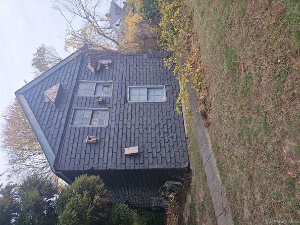 45 Arnold Avenue, West Babylon NY 11704