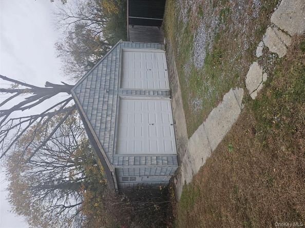 45 Arnold Avenue, West Babylon NY 11704