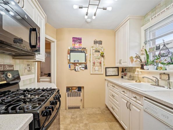 126 Oakland Avenue, West Hempstead NY 11552