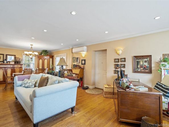 126 Oakland Avenue, West Hempstead NY 11552