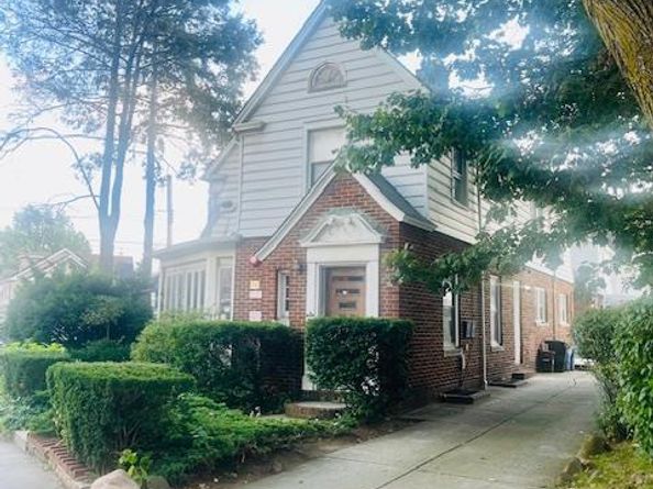 10922 Myrtle Avenue, Richmond Hill North NY 11418