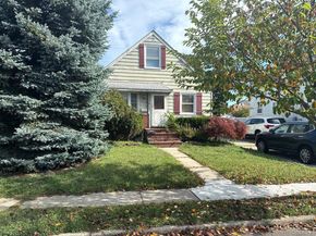 11 Wood Street, Lynbrook NY 11563