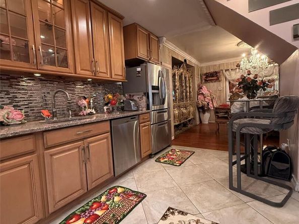 11546 Van Wyck Expressway, Jamaica NY 11420