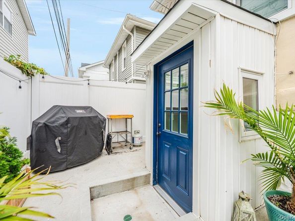 77 Florida Street, Long Beach NY 11561