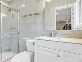 8 Lois Lane, Old Bethpage NY 11804