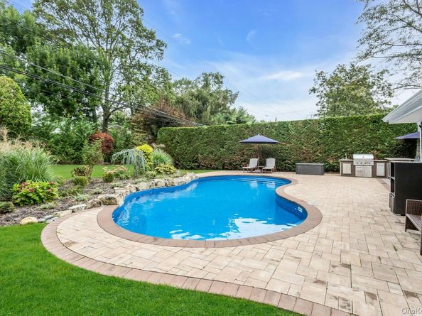 8 Lois Lane, Old Bethpage NY 11804