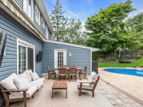 8 Lois Lane, Old Bethpage NY 11804