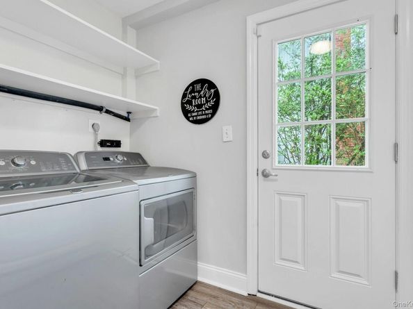 8 Lois Lane, Old Bethpage NY 11804