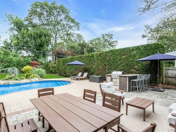 8 Lois Lane, Old Bethpage NY 11804