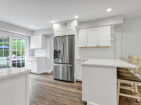8 Lois Lane, Old Bethpage NY 11804