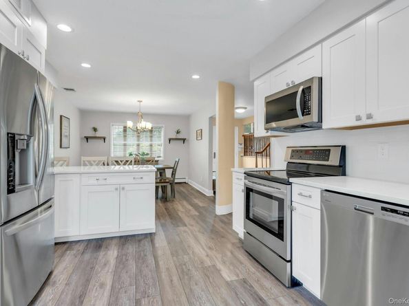 8 Lois Lane, Old Bethpage NY 11804