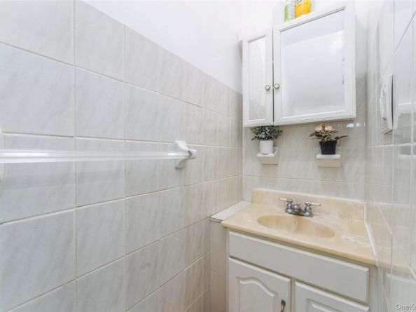 150-27 Coolidge Avenue, Briarwood NY 11432