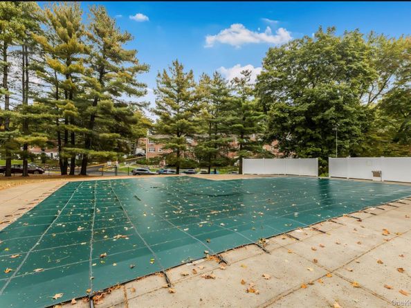 14 Fieldstone Drive 340, Hartsdale NY 10530