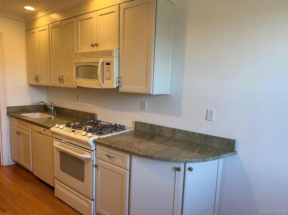 10 Nosband Avenue 3A, White Plains NY 10605