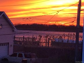 88 Bayview Avenue W, Lindenhurst NY 11757