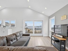 88 Bayview Avenue W, Lindenhurst NY 11757