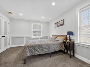 88 Bayview Avenue W, Lindenhurst NY 11757