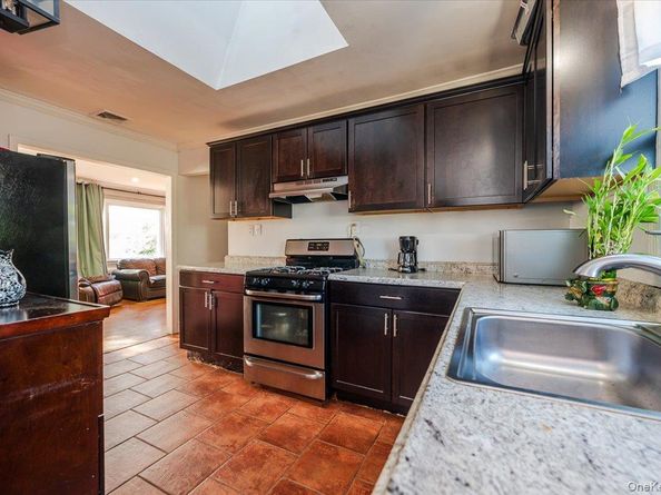 165 Tremont Road, Lindenhurst NY 11757