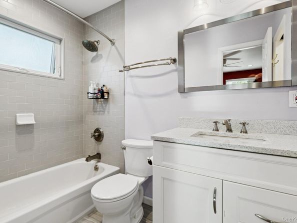 323 Barwick Boulevard, Mineola NY 11501