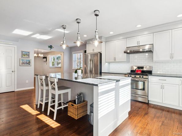 323 Barwick Boulevard, Mineola NY 11501