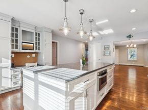 323 Barwick Boulevard, Mineola NY 11501