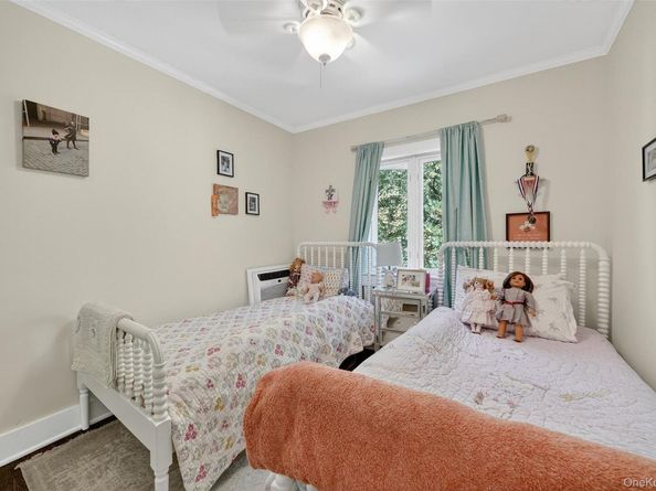 305 W 259th Street, Bronx NY 10471