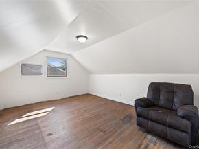 1029 N Niagara Avenue, Lindenhurst NY 11757