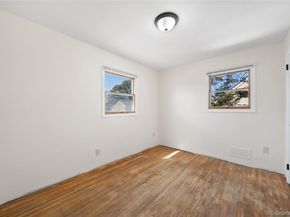 1029 N Niagara Avenue, Lindenhurst NY 11757