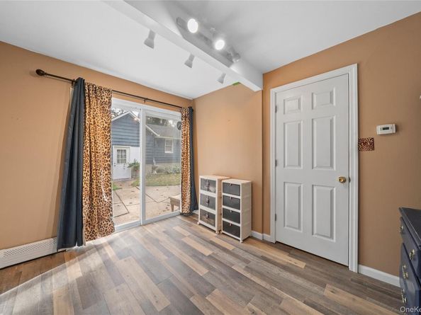 23 Oakland Avenue, Rocky Point NY 11778