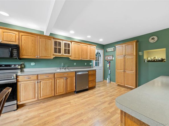 23 Oakland Avenue, Rocky Point NY 11778