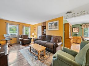 23 Oakland Avenue, Rocky Point NY 11778