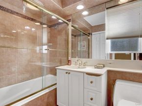 225 Park Avenue, Williston Park NY 11596