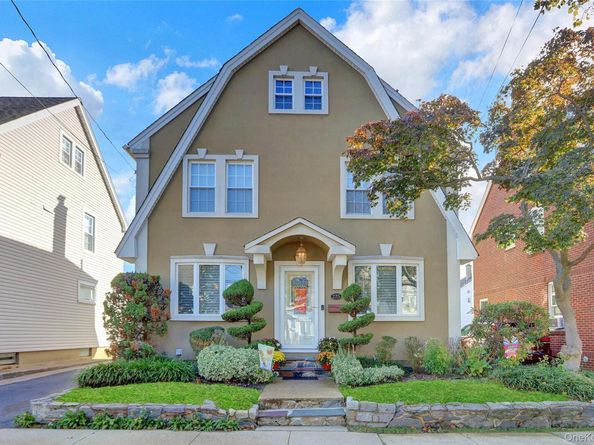 225 Park Avenue, Williston Park NY 11596