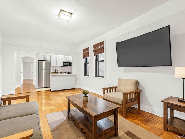 76-66 Austin Street 6F, Forest Hills NY 11375