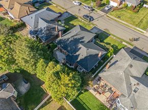 5 Orient Court, Westbury NY 11590