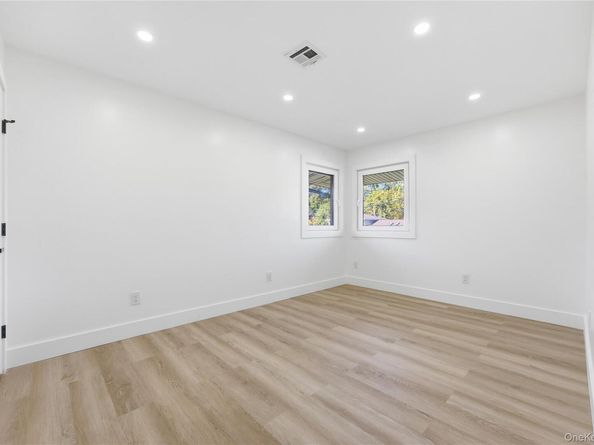 5 Orient Court, Westbury NY 11590