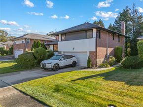 5 Orient Court, Westbury NY 11590